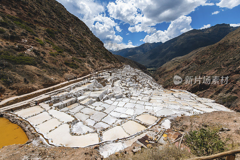 Salinas de Maras的梯田盐矿